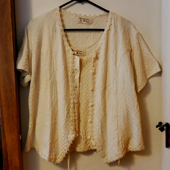 😍 Gorgeous Boutique Hand-knit Tank & Sweater Made in Peru - Picture 2 of 6